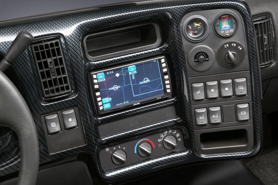  Chevrolet Kodiak 2004 года  (фото 37 из 60)